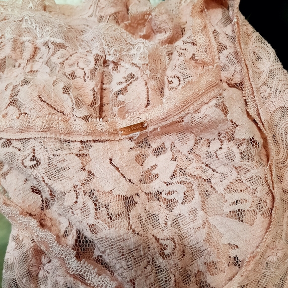 Free People Lace Blush 3/4 Sleeve Hi-Lo Hem Blouse - Picture 15 of 17